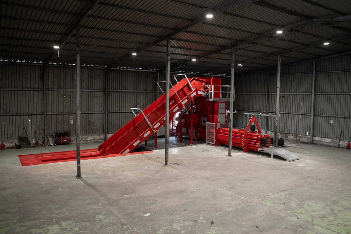 Anis premium compact baler.